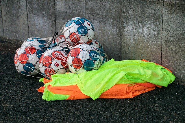 库里20+6德罗赞空砍34分 勇士五人上双击溃国王_得分_进攻_1.